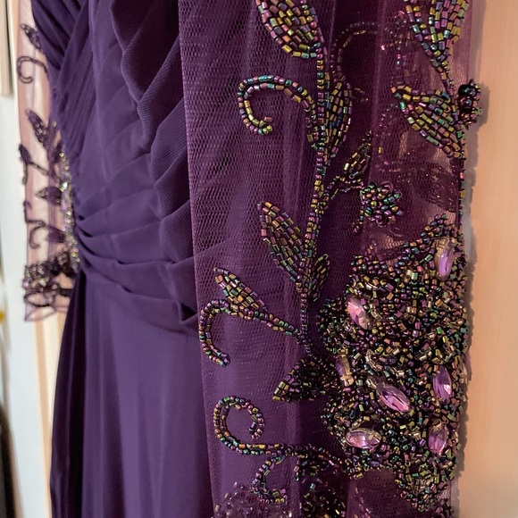 Gorgeous A-line dress with hand-beaded elbow length, illusion sleeves. - Picture 6 of 9